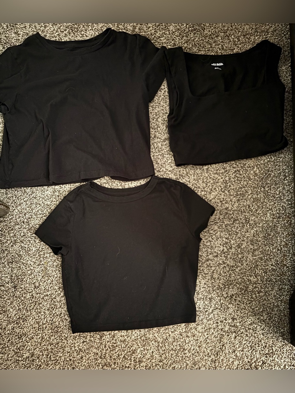 Lot of 3 women's M cropped tops shirts tees black universal thread wild fable
